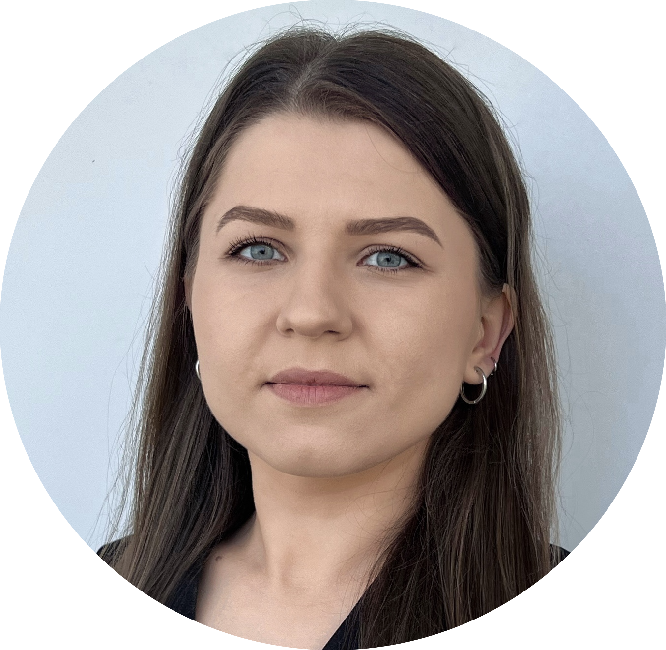 Ulaina Poloz Porträt rund